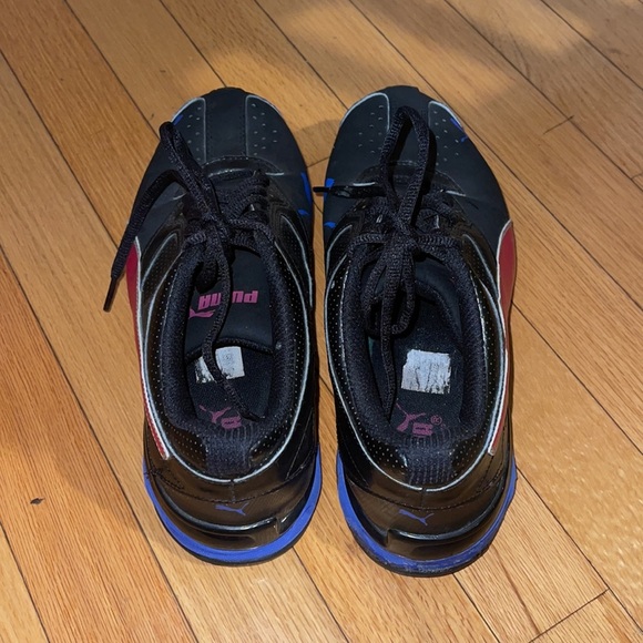 Ladies Puma Sneakers - Picture 4 of 7